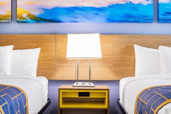 Days Inn & Suites by Wyndham Savannah Midtown image 23